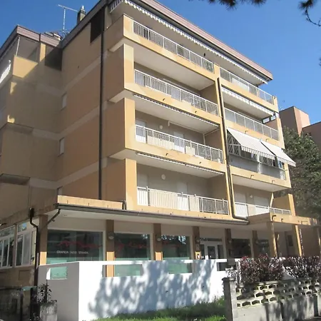 Apartman Enjoy The Sun From Our Lovely Terrace *